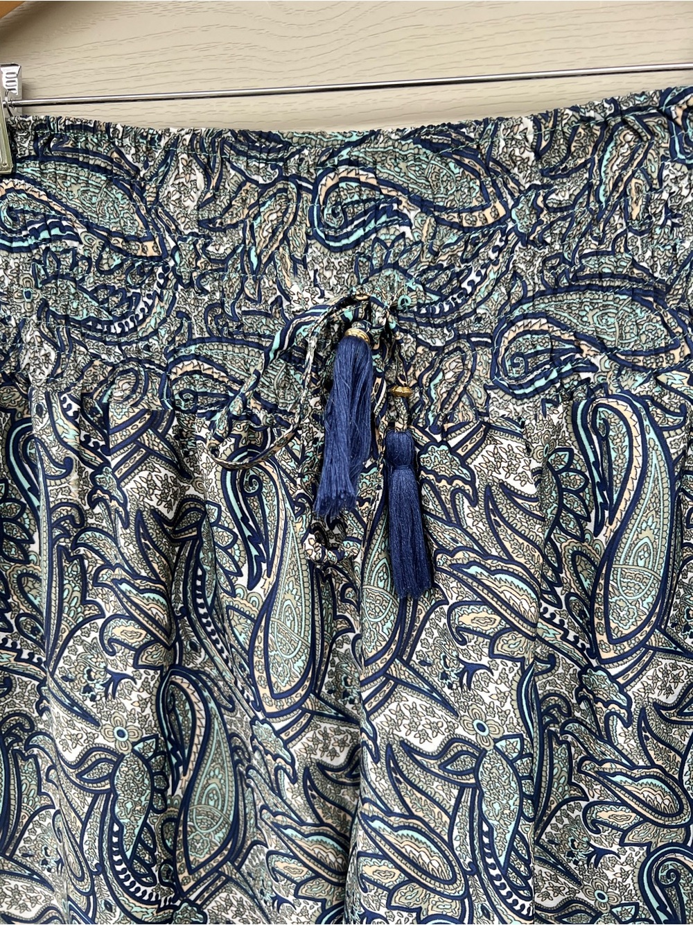 Earthbound Trading Wide Leg Paisley Print cinched Waist Pants - size Med. - Picture 4 of 11